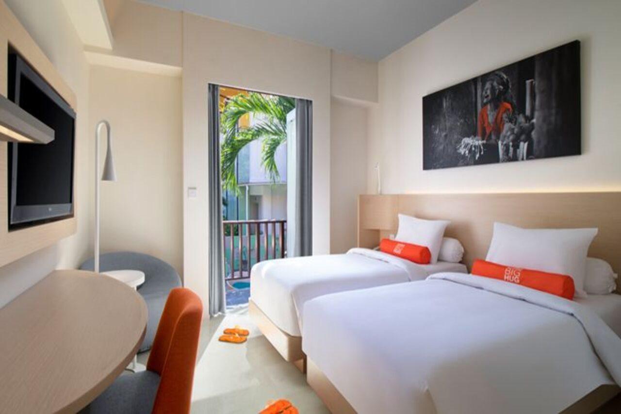 Oyo 90473 Gowin Hotel Кута Екстер'єр фото